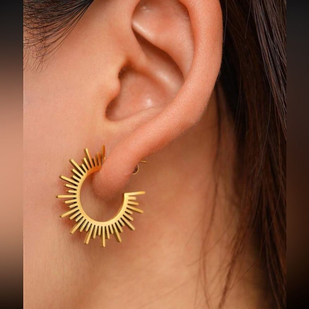 Sun radiant hoop earrings N381
